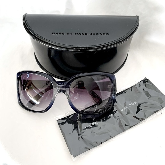 Blue Marc by Marc Jacobs Sunglasses main image 7